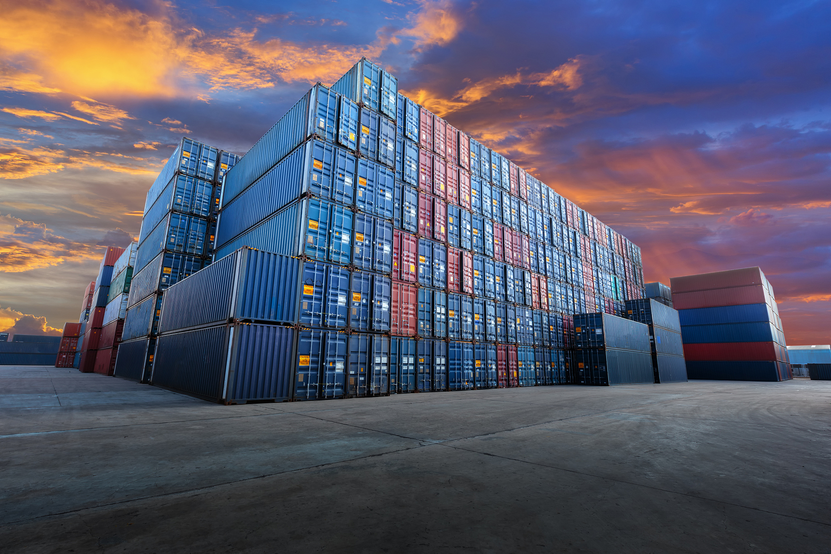 Logistics workers handling cargo for Canadian import